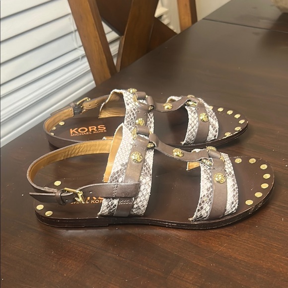 Michael Kors Brown Leather Sandal with Gold Embellishment Women Size 8 - Picture 3 of 14